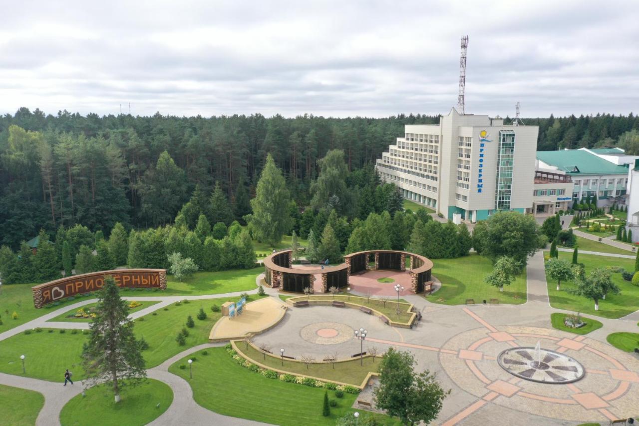 ホテルSanatoriy Priozernyi ナラチ エクステリア 写真