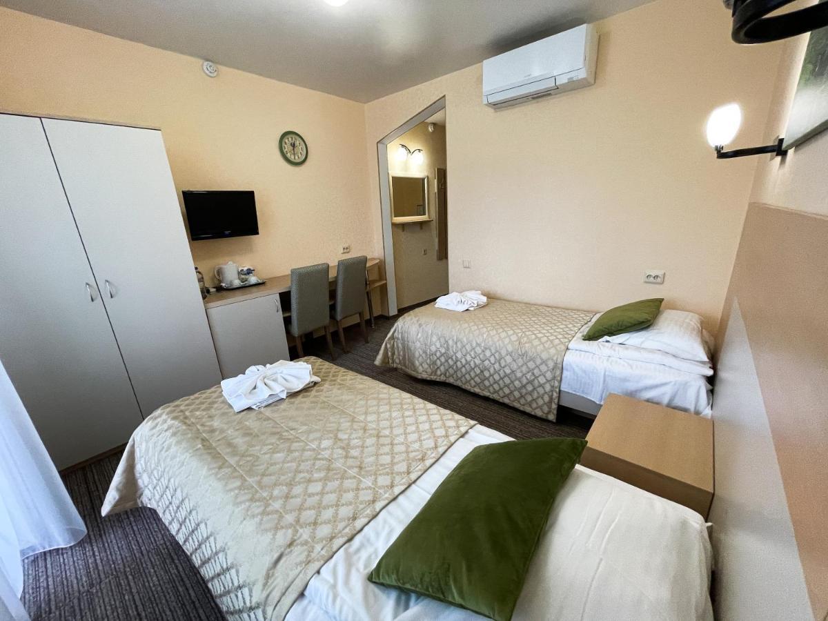 ホテルSanatoriy Priozernyi ナラチ エクステリア 写真