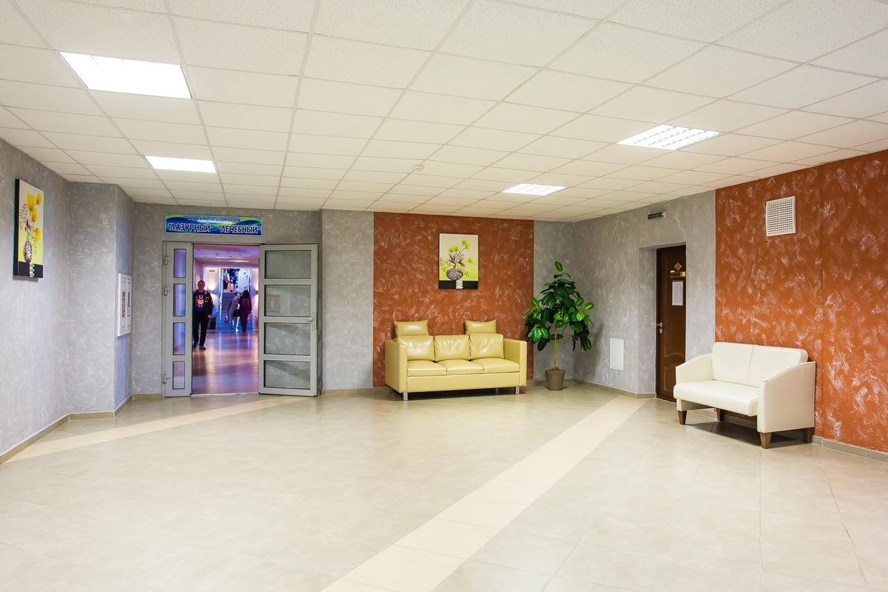ホテルSanatoriy Priozernyi ナラチ エクステリア 写真